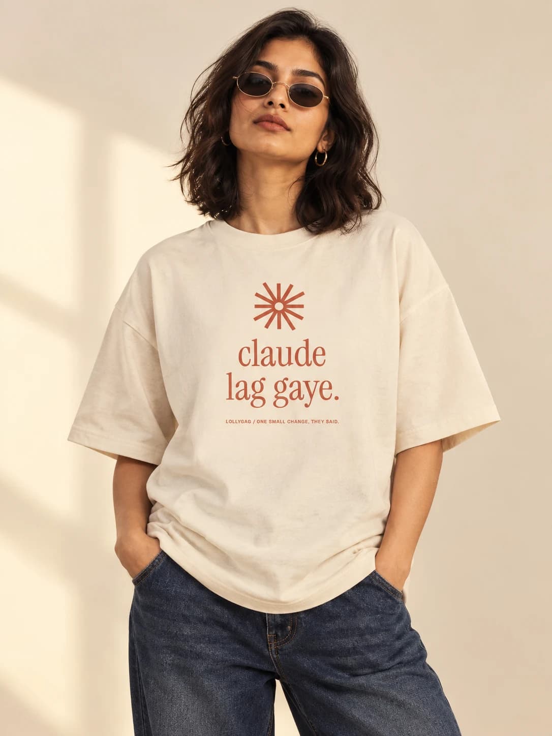 Claude lag gaye — model wearing Chalk tee, front